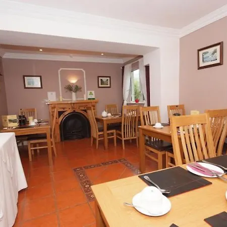 O'mahonys Hotel