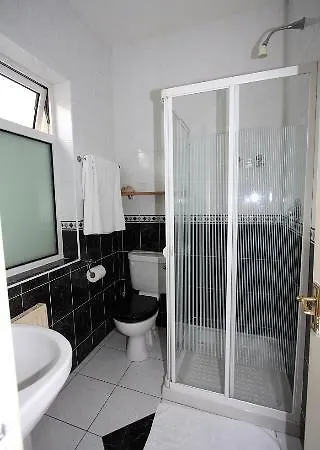 O'mahonys 3* كيلارني